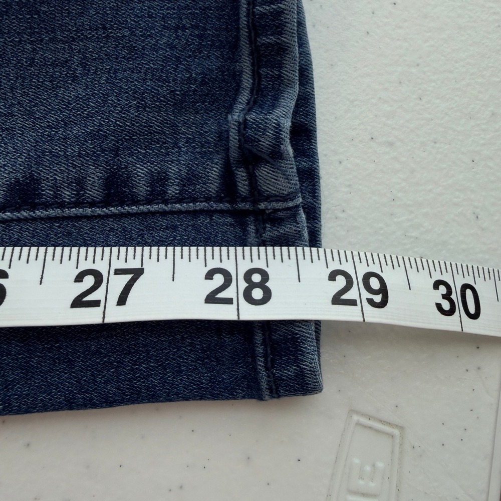 Chico's Embroidered Floral Straight Leg Jeans 1.5 Medium Wash Excellent - Picture 8 of 9